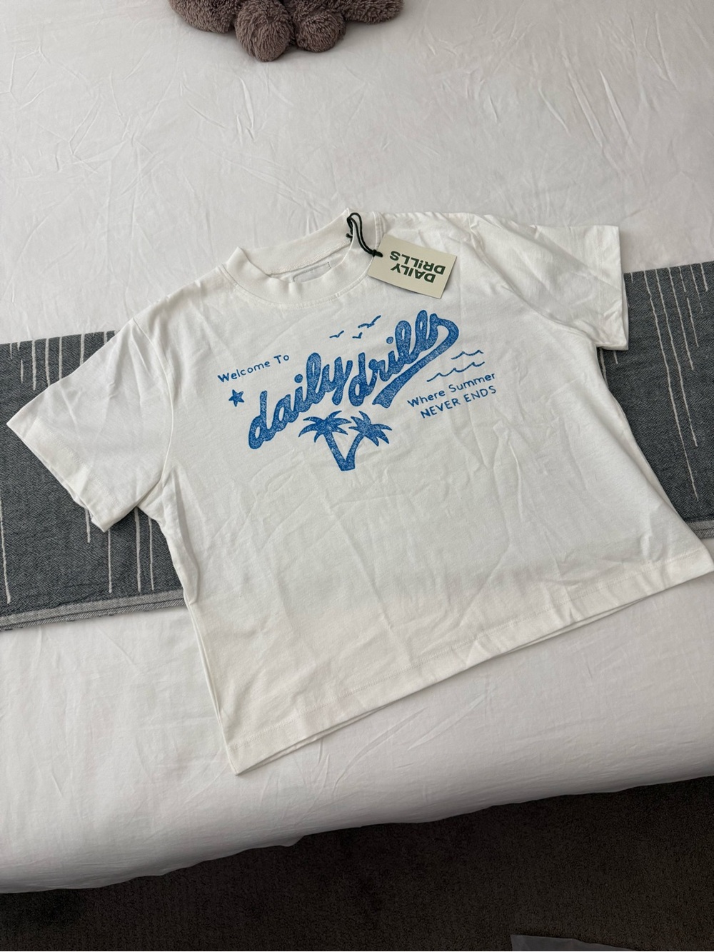 NWT Daily Drills White Vacation Vintage Tee in Cream